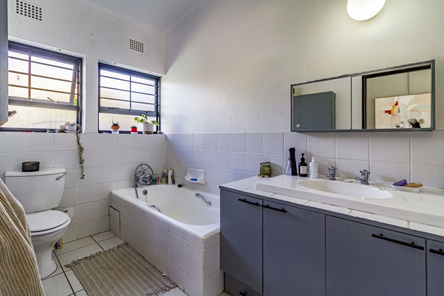 5 Bedroom Property for Sale in Heldervue Western Cape